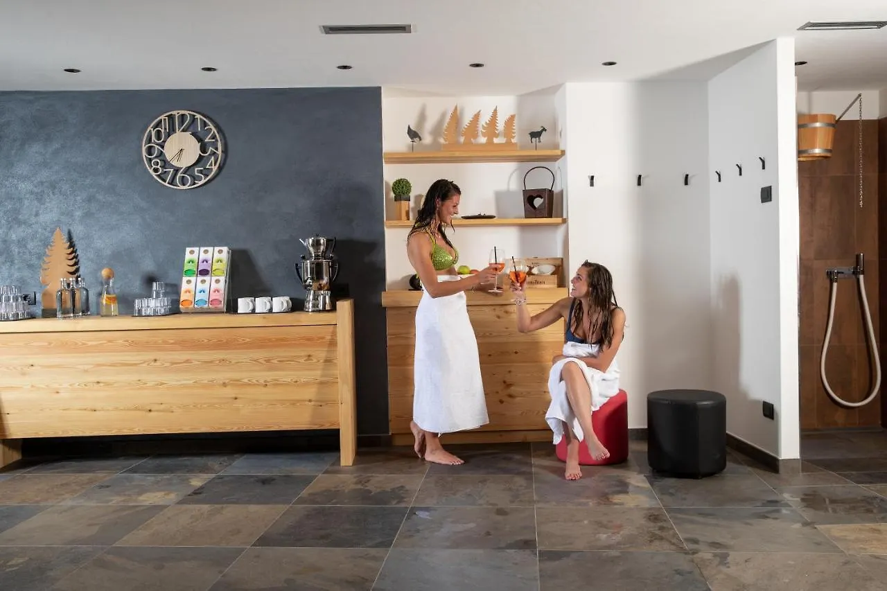 Hotel Li Anta Rossa Livigno 4*,  Italy