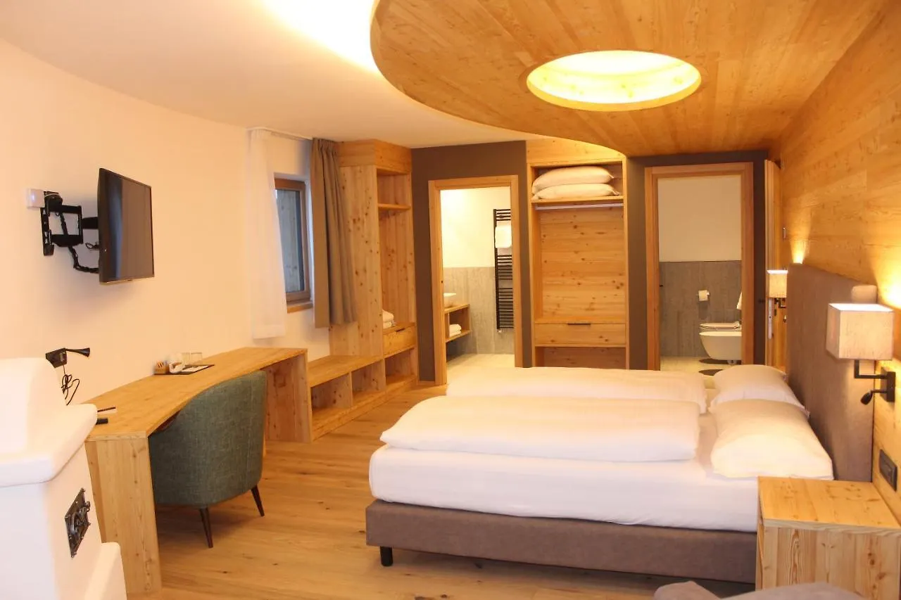 Hotel Li Anta Rossa Livigno 4*,