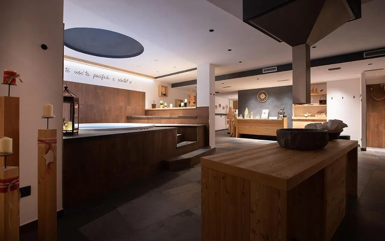 Hotel Li Anta Rossa Livigno 4*,