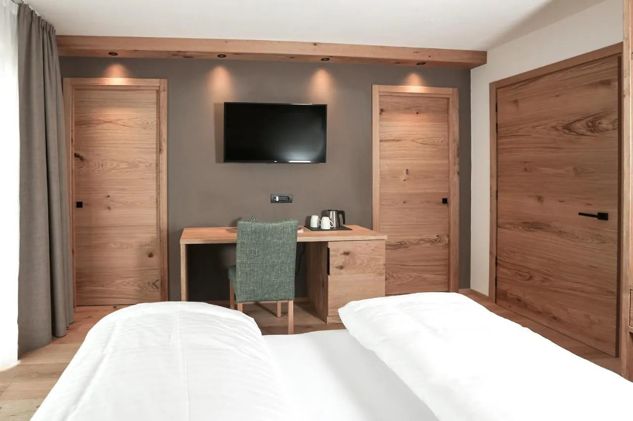 Hotel Li Anta Rossa 리비뇨 4*,  이탈리아